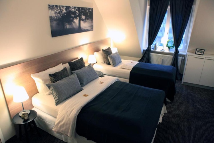 Standard Triple room