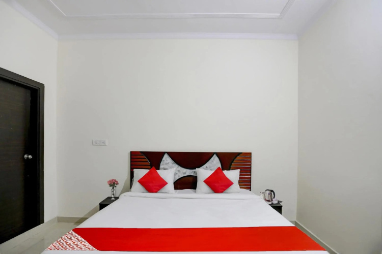 OYO Flagship 80632 Relax Inn