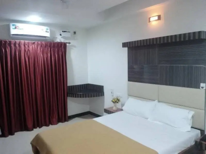 Treebo Trend Yagna Residency