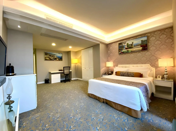 Metropole Hotel