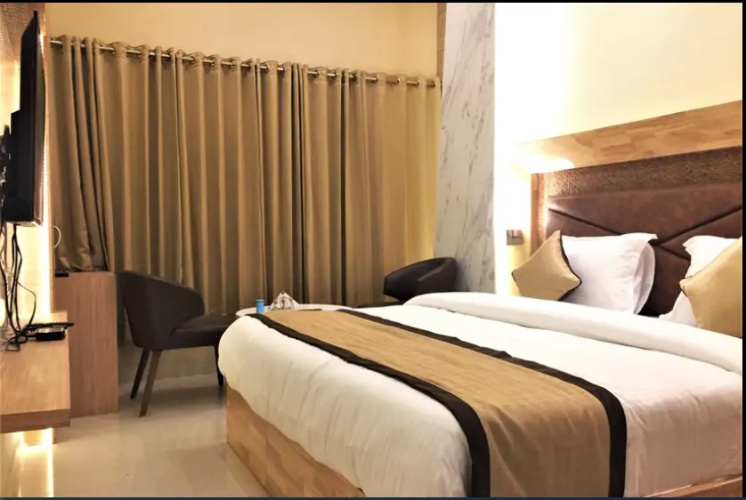 Hotel Bharat