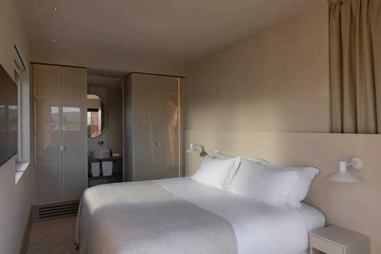 2 Bedrooms Erasmo Terrace Suite with sea view
