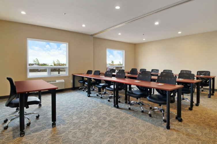 Days Inn by Wyndham Regina Airport West photo 14