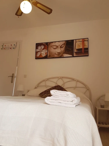 2 Bedrooms Apartment with city view