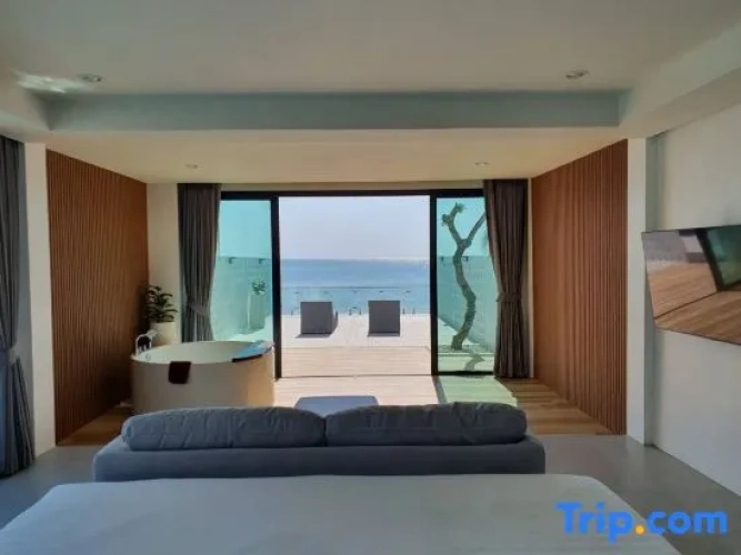 Deluxe Suite oceanfront