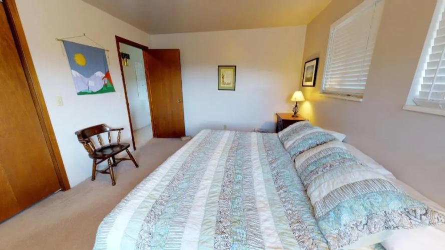 Hideout Ft Abajo 2 BR Cabin, Stunning Views, Secluded!
