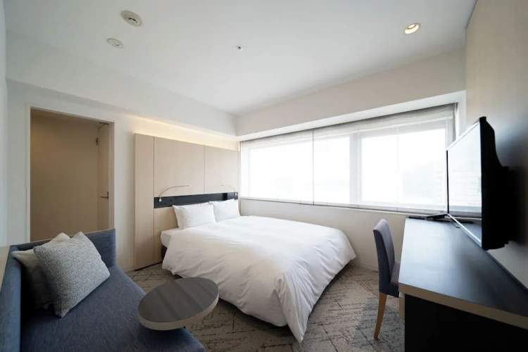 Deluxe Double East Wing room