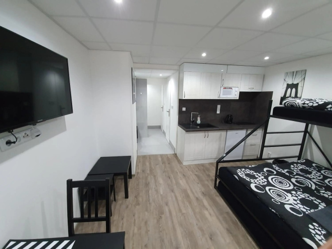 Small Apartments Denisa Business
