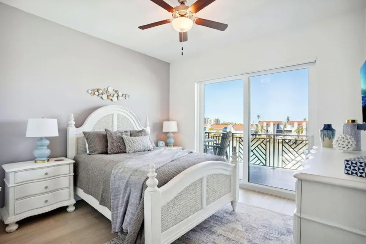 The Harbor Condo 305 Premier