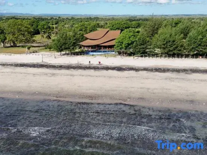 Tanoma Sumba Beach Resort