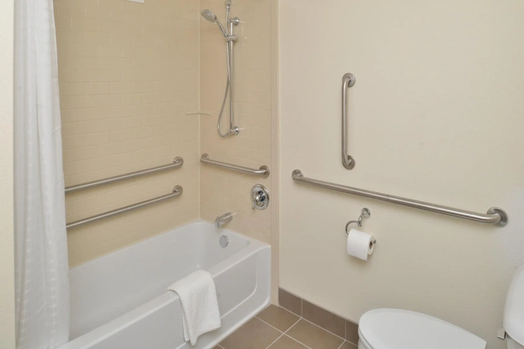 Quadruple Suite with river view