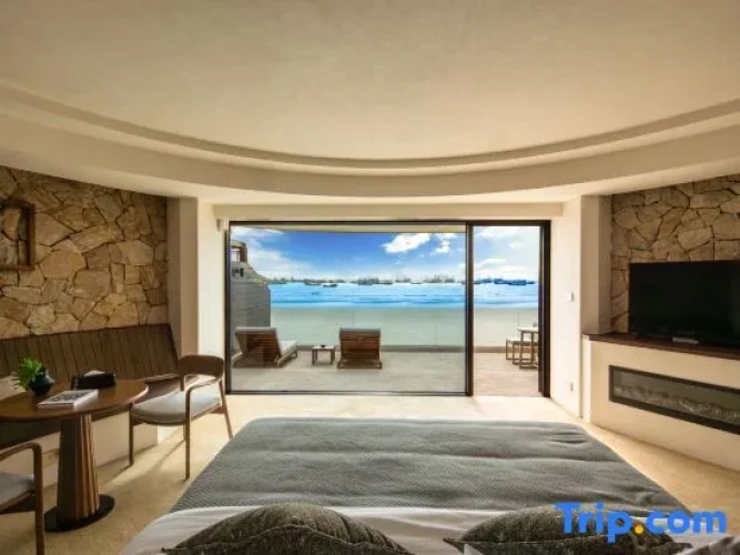 Luxury Duplex Suite with view