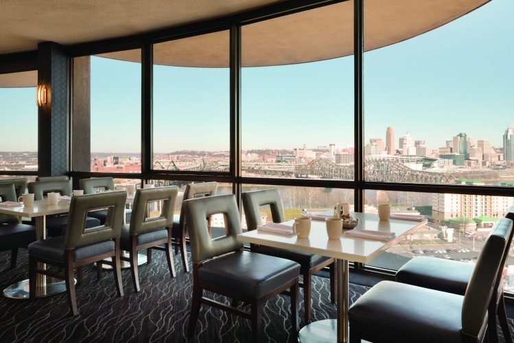 Radisson Cincinnati Riverfront photo 9