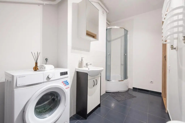 Bright&Stylish, Self Check-in, Centrally Located, by Cohost