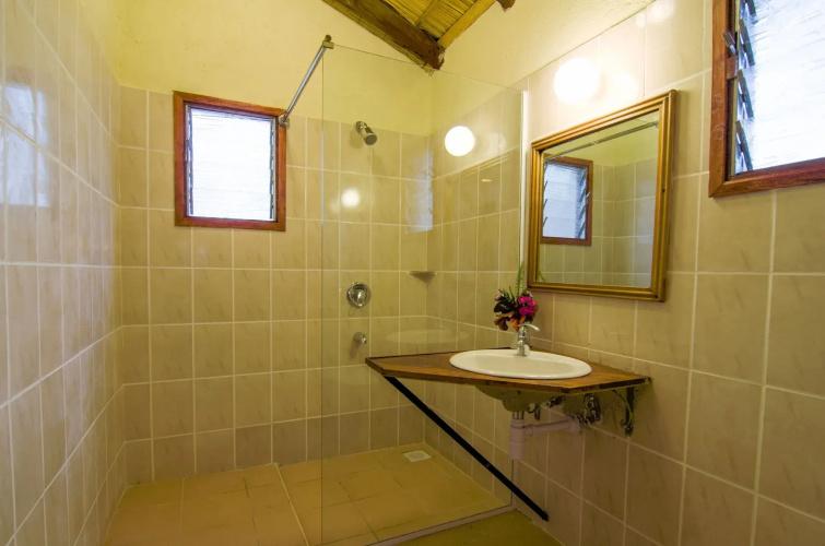 Sentrim Mara Game Lodge
