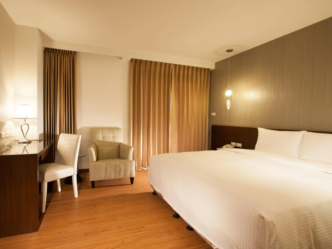 CHECK inn SELECT Hualien LinSen