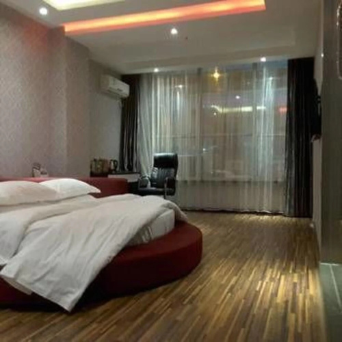 5CM Holiday Hotel