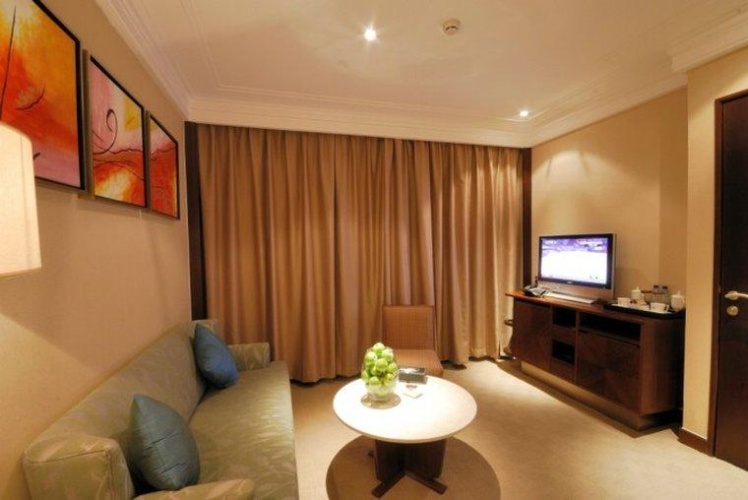 Economy Suite