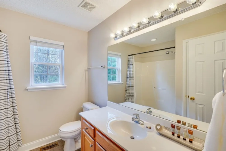 3 Bedrooms Cottage