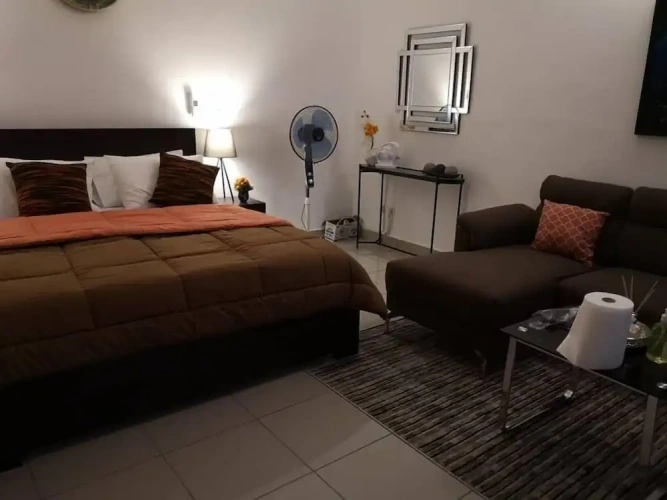 Deluxe Studio
