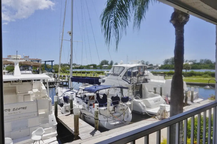 Marina One Bedroom Villa by RedAwning