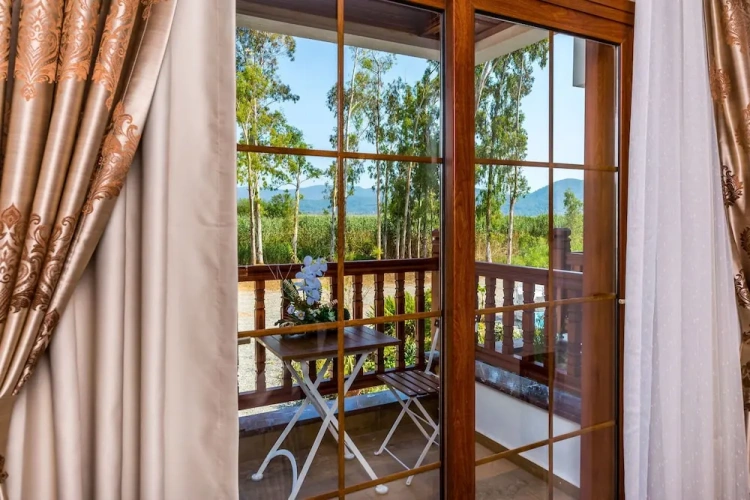 Deluxe room with balcony
