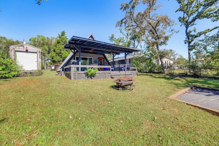 Dock + Bar, Pet Friendly! Cedar Creek Lake A-frame