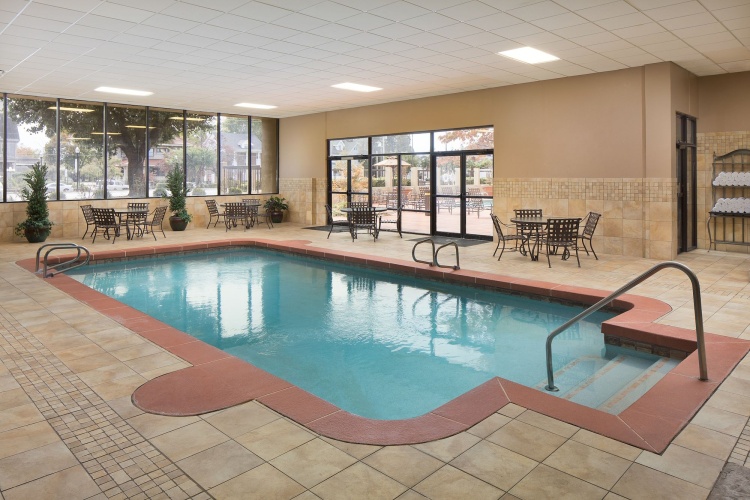 University Plaza Hotel photo 16