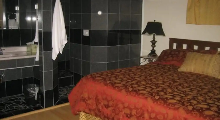 Spring Motor Inn