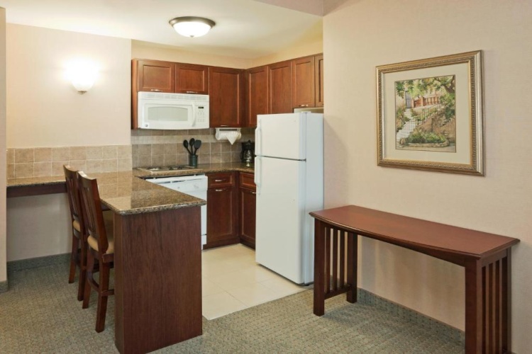 1 Bedroom Suite