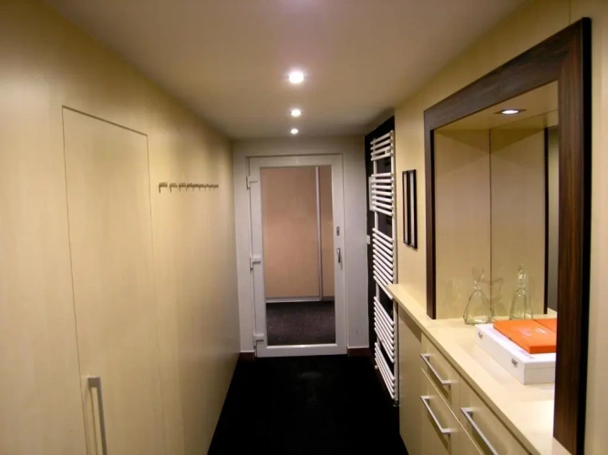 3 Bedrooms Apartment