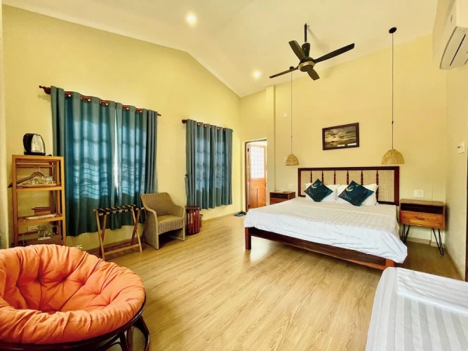 Standard Triple room