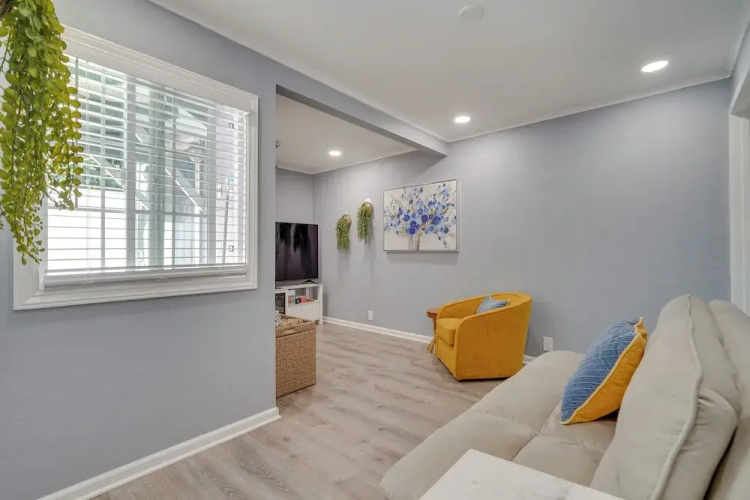 Cozy Bay Area Vacation Rental With Patio