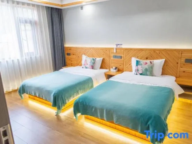 Deluxe Double Suite