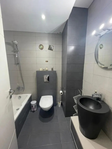 2 Bed Flat - Sleeps 6 - Pets - Pool - Smoking