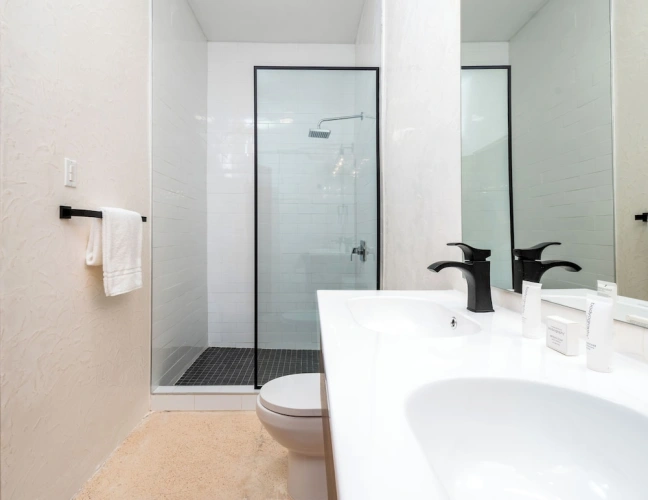 3 Bedrooms Deluxe Apartment with balcony and with city view