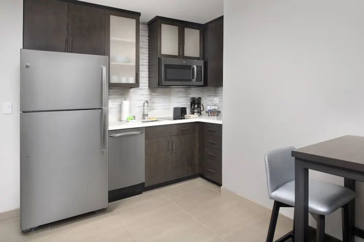 1 Bedroom Suite