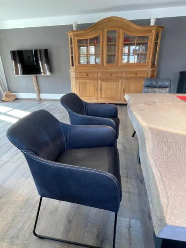 Freihaus18****