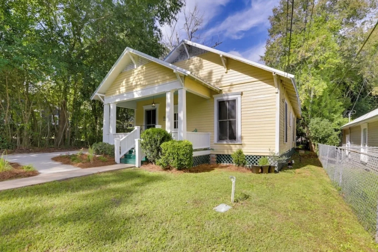 2 Bedrooms Cottage