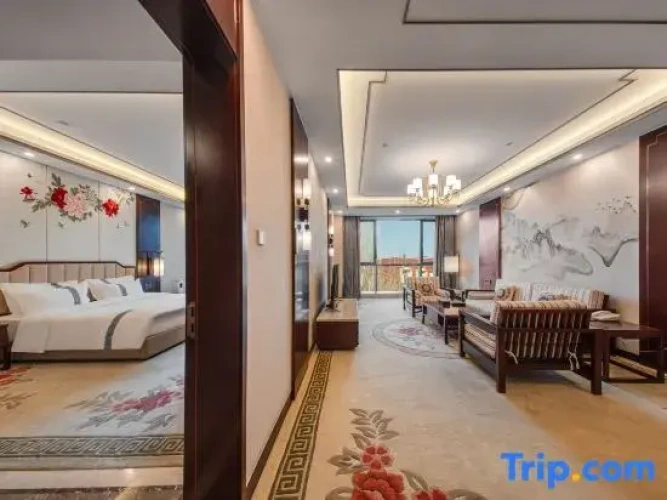 Suite with view