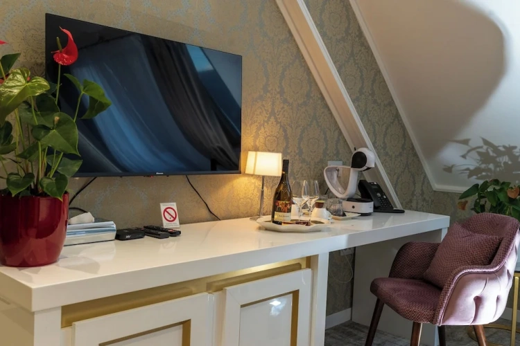 1 Bedroom Deluxe Double room