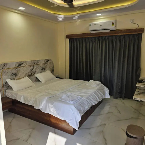 Shrikar Resort