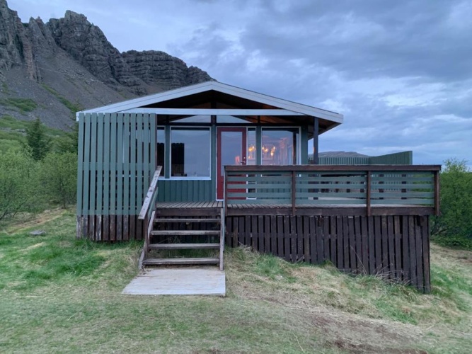 2 Bedrooms Chalet