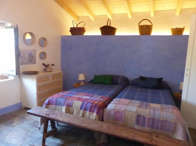 2 Bedrooms Cottage