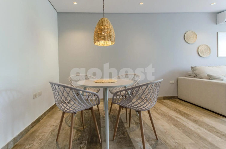Acogedor apartamento con balcón y parilla 1D002