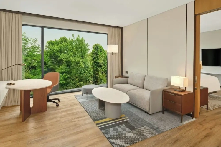 Deluxe Double Suite