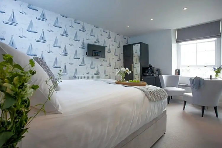 Leader Maritime Suites
