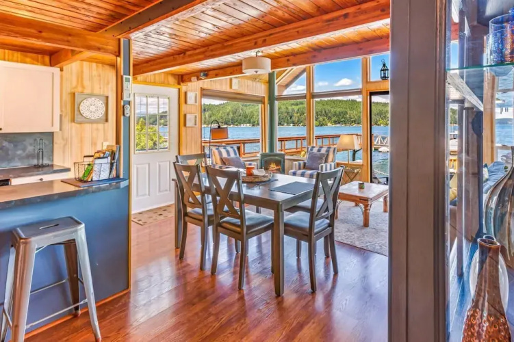 Utopia Cove in Union