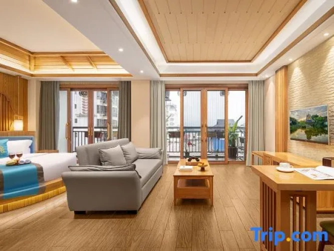 Double Suite with balcony and with mountain view