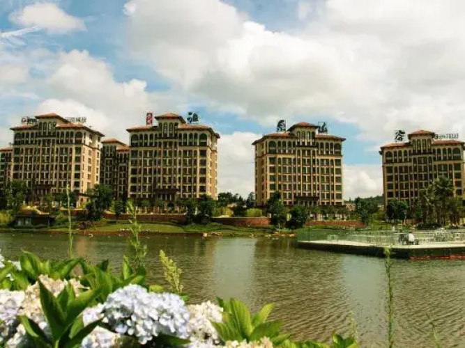 Hot Spring Valley Hotel